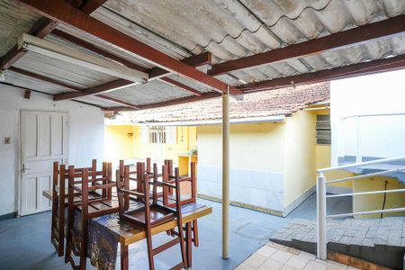 Casa à venda com 200m², 3 quartos e 5 vagasQuintal