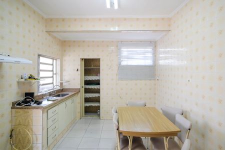 Casa à venda com 200m², 3 quartos e 5 vagasCasa 1, cozinha