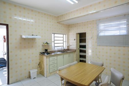 Casa à venda com 200m², 3 quartos e 5 vagasCasa 1, cozinha