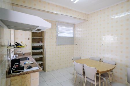 Casa à venda com 200m², 3 quartos e 5 vagasCasa 1, cozinha