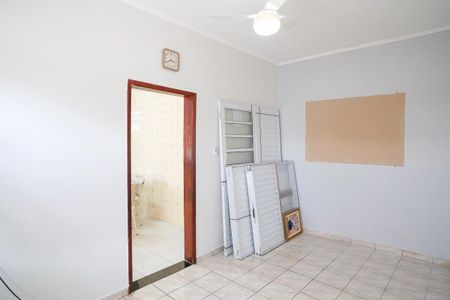 Casa à venda com 200m², 3 quartos e 5 vagasCasa 1, sala
