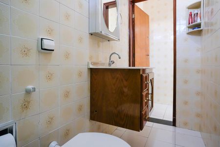 Casa à venda com 200m², 3 quartos e 5 vagasCasa 1, banheiro 2