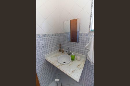 Casa à venda com 240m², 3 quartos e 4 vagasBanheiro da Suíte 1