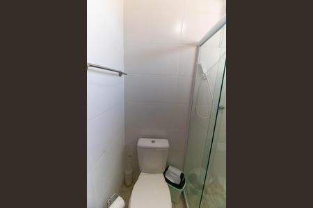 Casa à venda com 240m², 3 quartos e 4 vagasBanheiro da Suíte 2