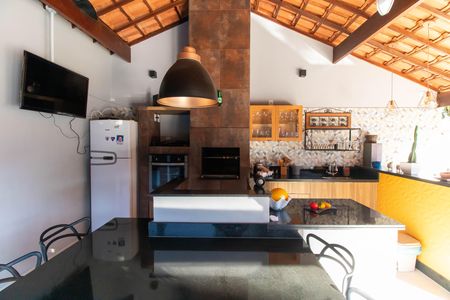 Casa à venda com 240m², 3 quartos e 4 vagasÁrea externa