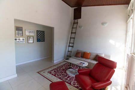 Casa à venda com 240m², 3 quartos e 4 vagasSala 2