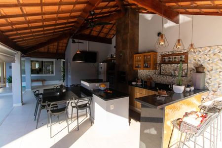 Casa à venda com 240m², 3 quartos e 4 vagasÁrea externa