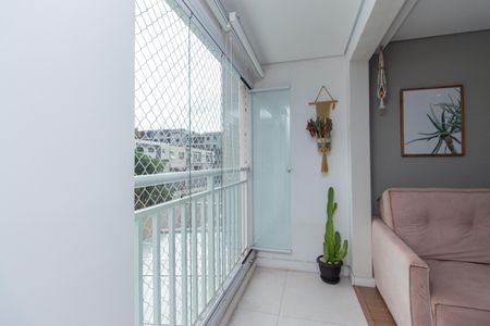 Apartamento à venda com 66m², 3 quartos e 1 vaga Apartamento à venda com 66m², 3 quartos e 1 vagaVaranda