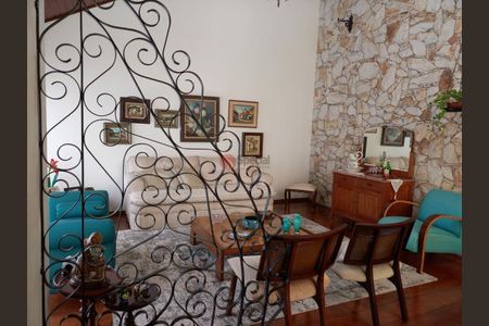 Casa à venda com 359m², 3 quartos e 6 vagas