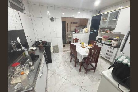 Casa à venda com 85m², 2 quartos e 1 vaga