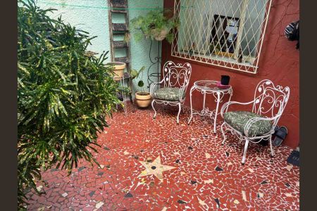 Casa à venda com 85m², 2 quartos e 1 vaga