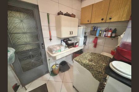 Casa à venda com 85m², 2 quartos e 1 vaga