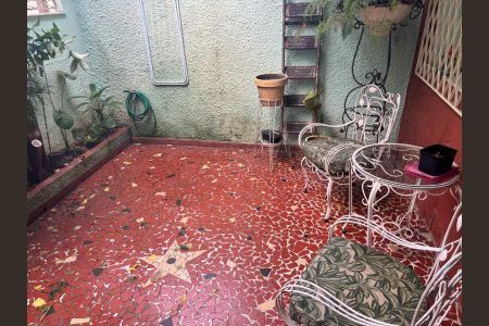 Casa à venda com 85m², 2 quartos e 1 vaga