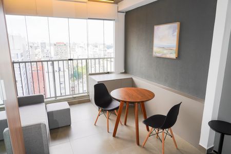 Studio à venda com 28m², 1 quarto e 1 vaga Studio à venda com 28m², 1 quarto e 1 vagaStudio