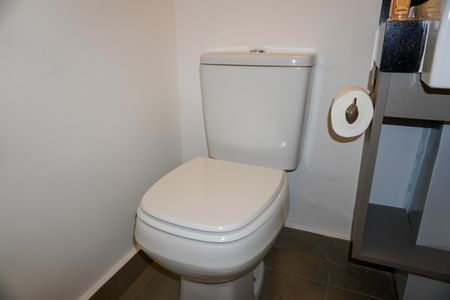 Studio à venda com 28m², 1 quarto e 1 vaga Studio à venda com 28m², 1 quarto e 1 vagaBanheiro