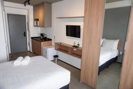 Studio à venda com 28m², 1 quarto e 1 vaga Studio à venda com 28m², 1 quarto e 1 vagaStudio