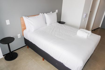 Studio à venda com 28m², 1 quarto e 1 vaga Studio à venda com 28m², 1 quarto e 1 vagaStudio