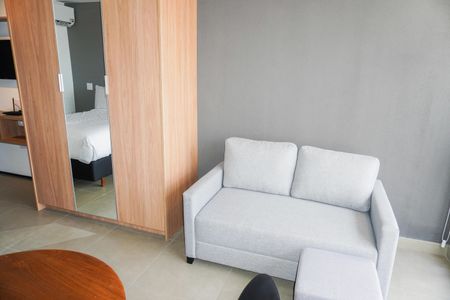 Studio à venda com 28m², 1 quarto e 1 vaga Studio à venda com 28m², 1 quarto e 1 vagaStudio