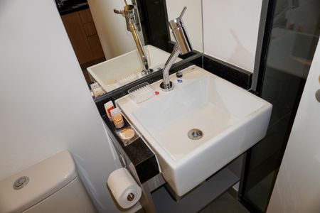 Studio à venda com 28m², 1 quarto e 1 vaga Studio à venda com 28m², 1 quarto e 1 vagaBanheiro