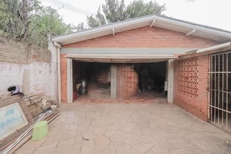 Casa à venda com 250m², 4 quartos e 2 vagas Casa à venda com 250m², 4 quartos e 2 vagasGaragem
