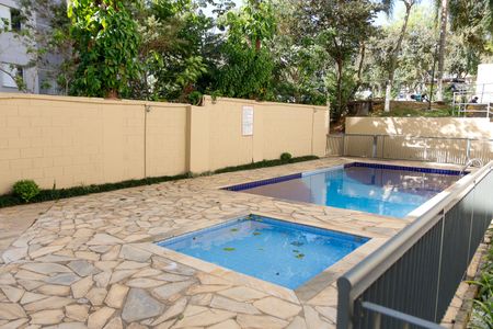 Apartamento à venda com 94m², 2 quartos e 1 vaga Apartamento à venda com 94m², 2 quartos e 1 vagaÁrea comum - Piscina