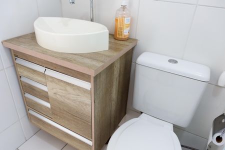 Apartamento à venda com 94m², 2 quartos e 1 vaga Apartamento à venda com 94m², 2 quartos e 1 vagaBanheiro