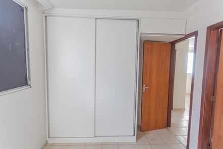 Apartamento à venda com 52m², 3 quartos e 1 vaga Apartamento à venda com 52m², 3 quartos e 1 vagaArmário da Suíte