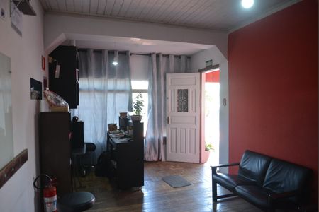 Casa à venda com 212m², 3 quartos e 2 vagasSala