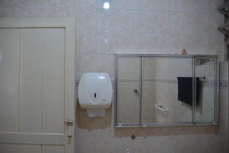 Casa à venda com 212m², 3 quartos e 2 vagasBanheiro Social