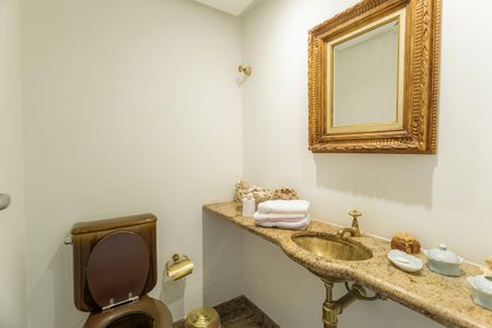 Apartamento à venda com 200m², 3 quartos e 3 vagas Apartamento à venda com 200m², 3 quartos e 3 vagasLavabo