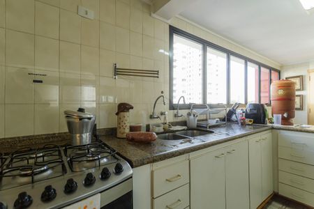 Apartamento à venda com 200m², 3 quartos e 3 vagas Apartamento à venda com 200m², 3 quartos e 3 vagasCozinha