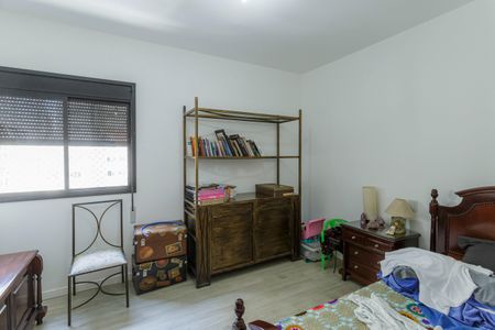 Apartamento à venda com 200m², 3 quartos e 3 vagas Apartamento à venda com 200m², 3 quartos e 3 vagasSuíte 1