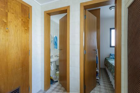 Apartamento à venda com 200m², 3 quartos e 3 vagas Apartamento à venda com 200m², 3 quartos e 3 vagasÁrea de Serviço