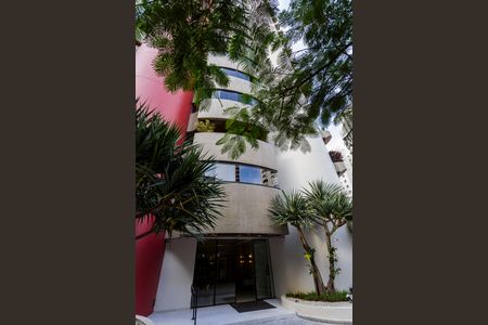 Apartamento à venda com 200m², 3 quartos e 3 vagas Apartamento à venda com 200m², 3 quartos e 3 vagasFachada