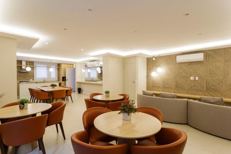 Apartamento à venda com 200m², 3 quartos e 3 vagas Apartamento à venda com 200m², 3 quartos e 3 vagasÁrea comum - Salão de festas