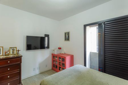 Apartamento à venda com 200m², 3 quartos e 3 vagas Apartamento à venda com 200m², 3 quartos e 3 vagasSuíte 3