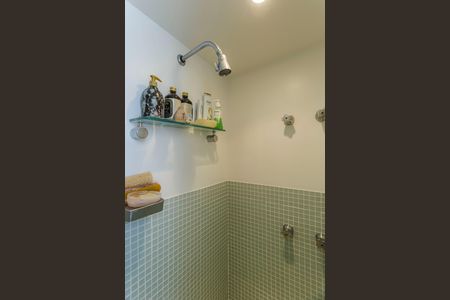 Apartamento à venda com 200m², 3 quartos e 3 vagas Apartamento à venda com 200m², 3 quartos e 3 vagasBanheiro da Suíte 2