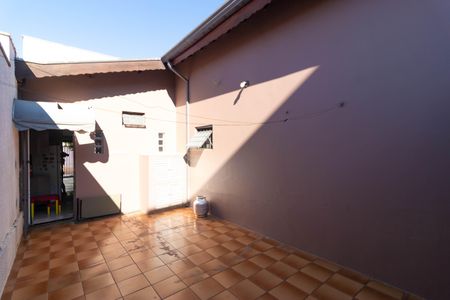 Casa à venda com 256m², 4 quartos e 4 vagas Casa à venda com 256m², 4 quartos e 4 vagasQuintal