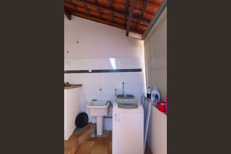 Casa à venda com 256m², 4 quartos e 4 vagas Casa à venda com 256m², 4 quartos e 4 vagasÁrea de Serviço