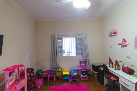 Casa à venda com 256m², 4 quartos e 4 vagas Casa à venda com 256m², 4 quartos e 4 vagasQuarto 02