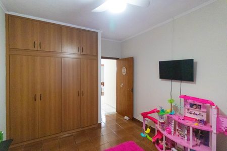 Casa à venda com 256m², 4 quartos e 4 vagas Casa à venda com 256m², 4 quartos e 4 vagasQuarto 02