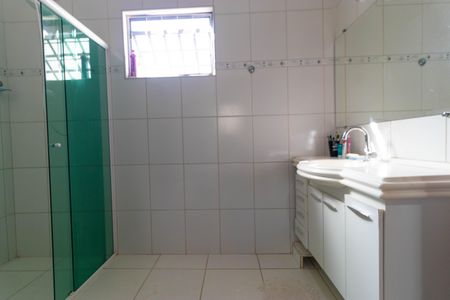 Casa à venda com 256m², 4 quartos e 4 vagas Casa à venda com 256m², 4 quartos e 4 vagasBanheiro