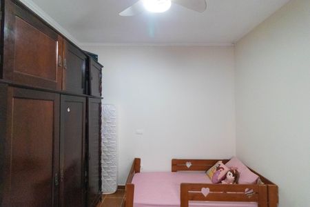 Casa à venda com 256m², 4 quartos e 4 vagas Casa à venda com 256m², 4 quartos e 4 vagasQuarto 01