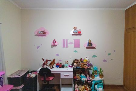 Casa à venda com 256m², 4 quartos e 4 vagas Casa à venda com 256m², 4 quartos e 4 vagasQuarto 02