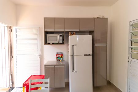 Casa à venda com 256m², 4 quartos e 4 vagas Casa à venda com 256m², 4 quartos e 4 vagasCozinha