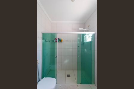 Casa à venda com 256m², 4 quartos e 4 vagas Casa à venda com 256m², 4 quartos e 4 vagasBanheiro