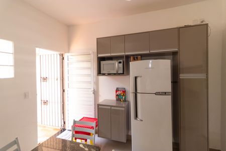 Casa à venda com 256m², 4 quartos e 4 vagas Casa à venda com 256m², 4 quartos e 4 vagasCozinha