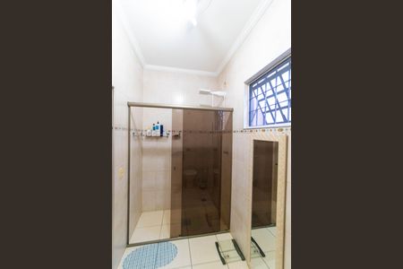 Casa à venda com 256m², 4 quartos e 4 vagas Casa à venda com 256m², 4 quartos e 4 vagasBanheiro da Suíte 01