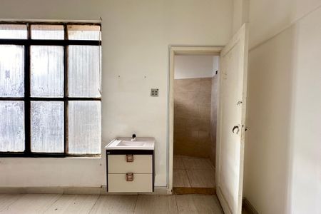 Apartamento à venda com 170m², 3 quartos e sem vaga Apartamento à venda com 170m², 3 quartos e sem vagaStudio