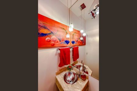 Casa à venda com 252m², 3 quartos e 5 vagasLavabo 2